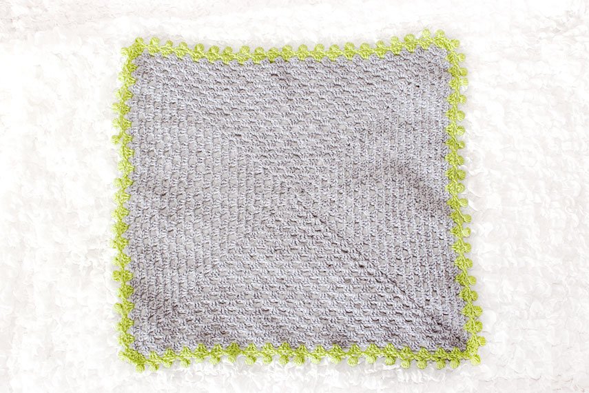 Babydecke häkeln: Anleitung für eine einfache Decke aus Granny Squares - ars textura DIY-Blog