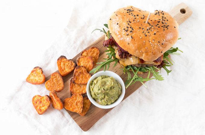 Burger selber machen mit Süßkartoffel Pommes