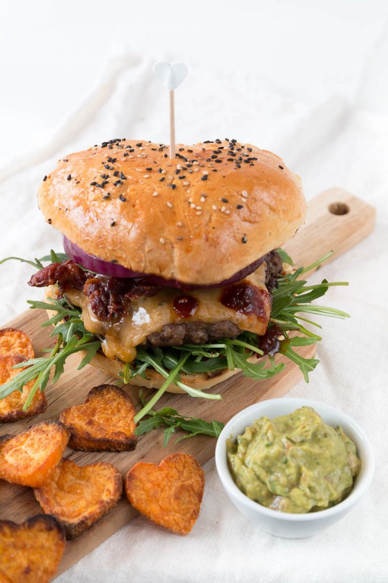 Selbstgemachte Burger zum Valentinstag | ars textura – DIY-Blog