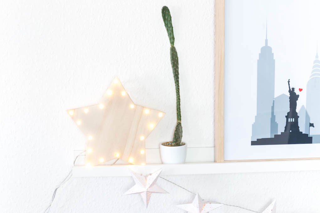 DIY Weihnachtsdeko | Leuchtender Stern aus Holz und einer Lichterkette 