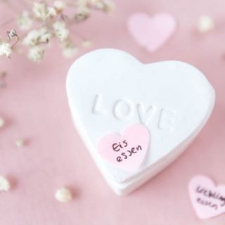 DIY Herz-Dose aus Fimo mit Gutscheinen zum Valentinstag oder Hochzeitstag