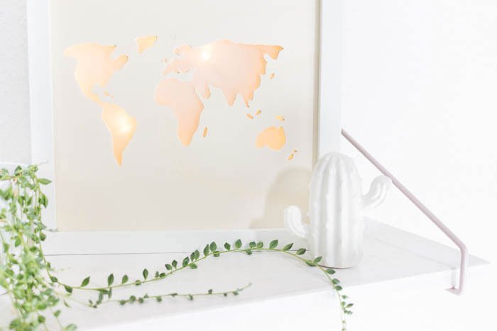 DIY Lightbox selber machen mit Weltkarte: ein tolles DIY Geschenk zur Hochzeit oder für alle Reise-Fans und Weltenbummler | ars textura - DIY Blog