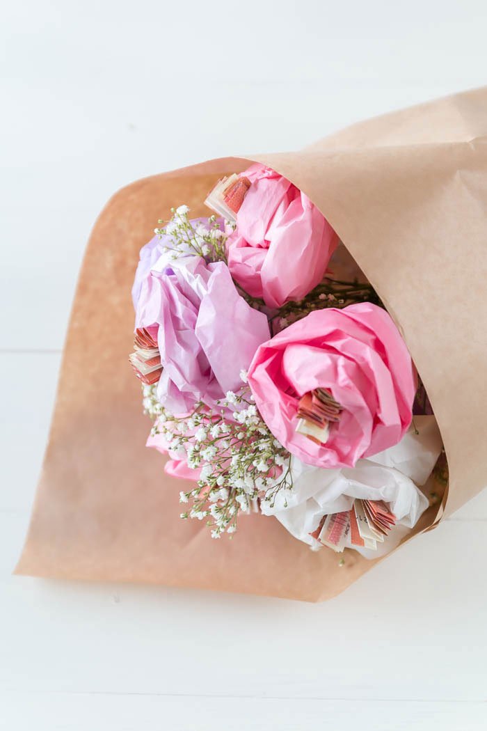 DIY Geschenk zur Hochzeit basteln – Blumen aus Papier selber machen | Geldgeschenk Hochzeit - ars textura - DIY-Blog und DIY Ideen