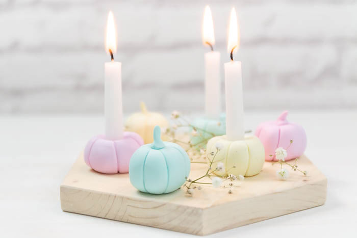 Kürbis-Kerzenständer aus Fimo basteln - Herbstdeko