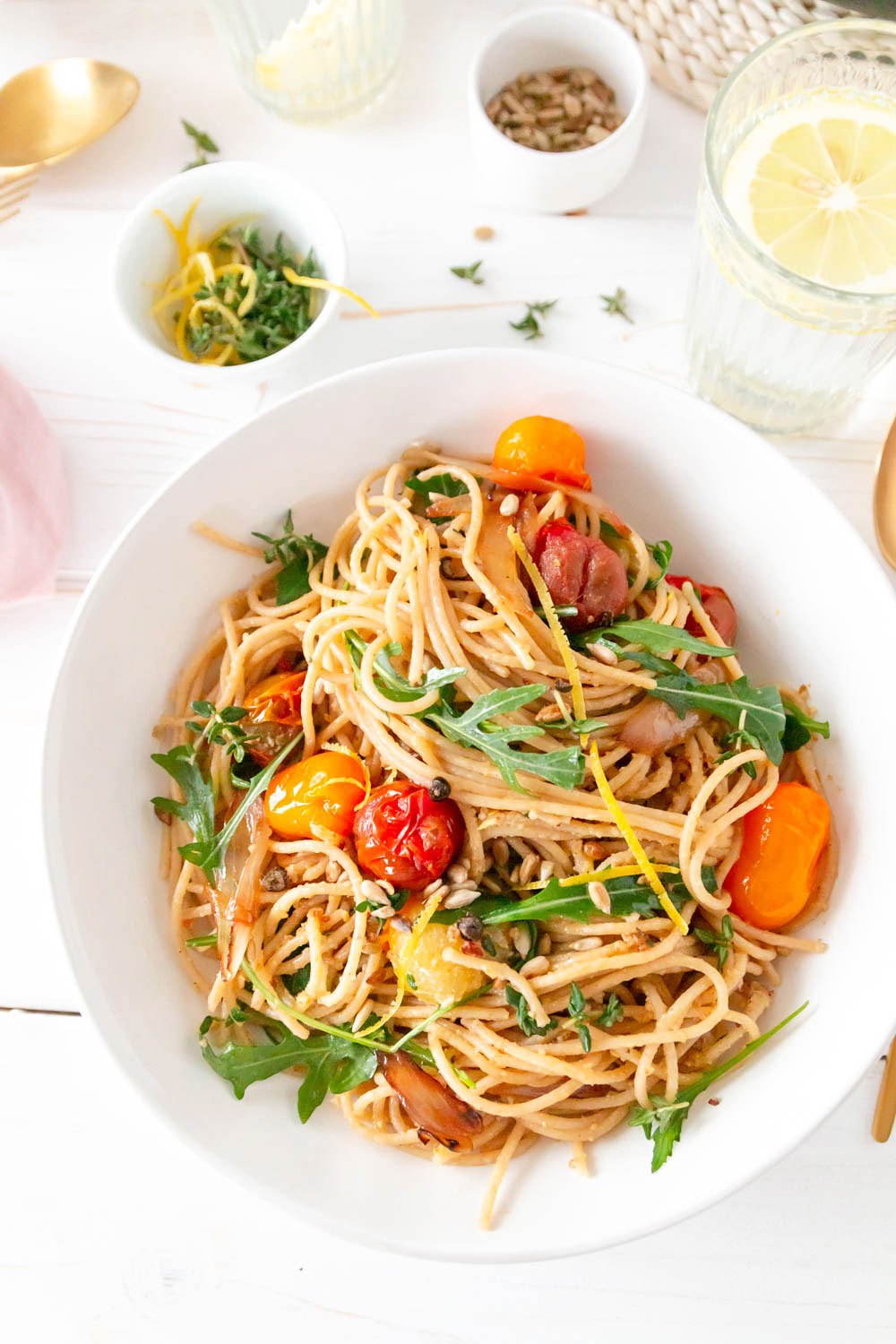 Sommerliche Spaghetti mit Zitronenpesto